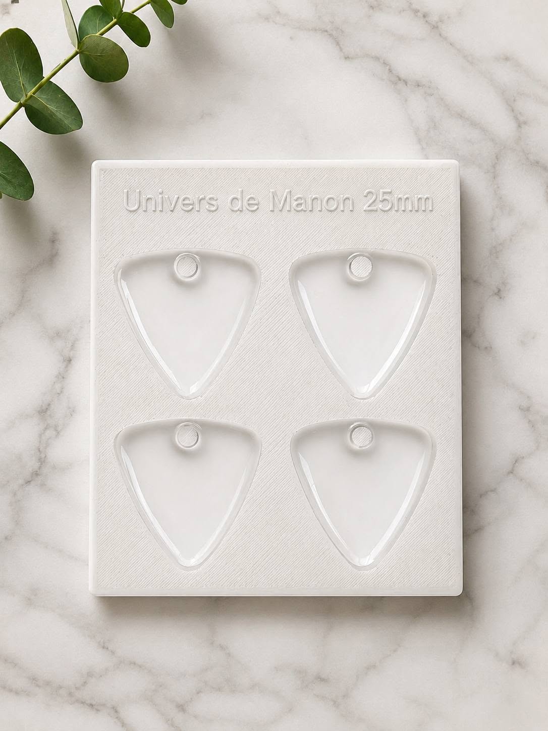 Moule boucles d’oreilles – Forme triangle arrondi 25 mm