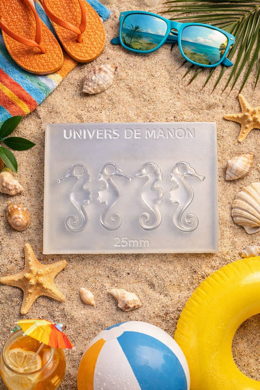 Moule Boucles d’oreilles Hippocampe – Univers de Manon 25 mm 🌊
