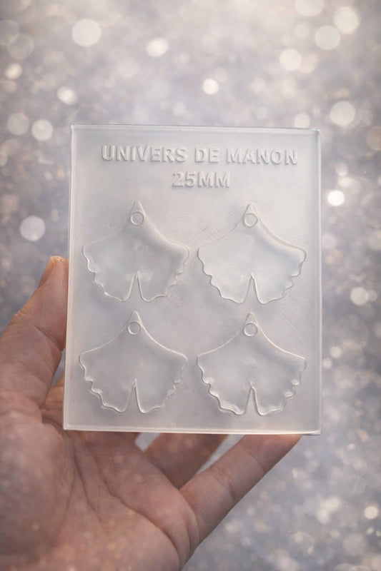 Moule en silicone pour boucles d’oreilles – Feuilles 25 mm
