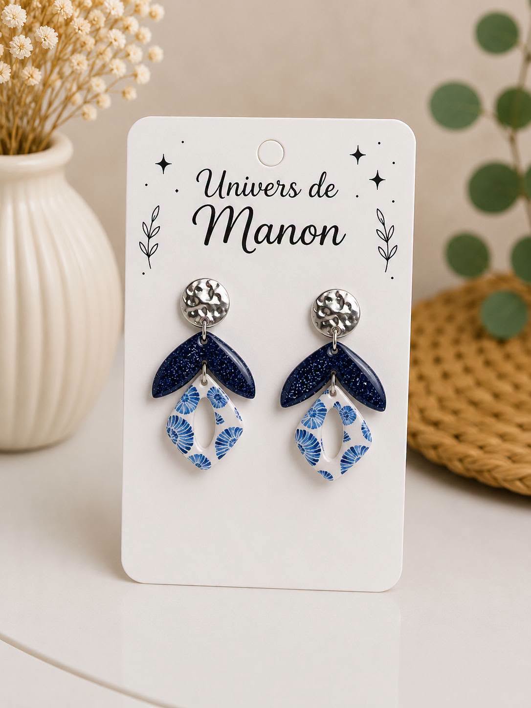 Boucles d’oreilles Coquillages Bleu Nuit & Blancs